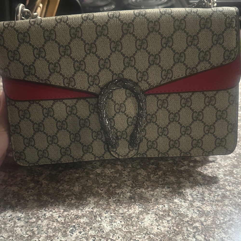 G u €€ I - Beige and Red Shoulder Bag